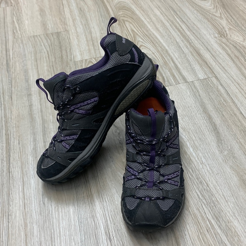 Merrill sneaker